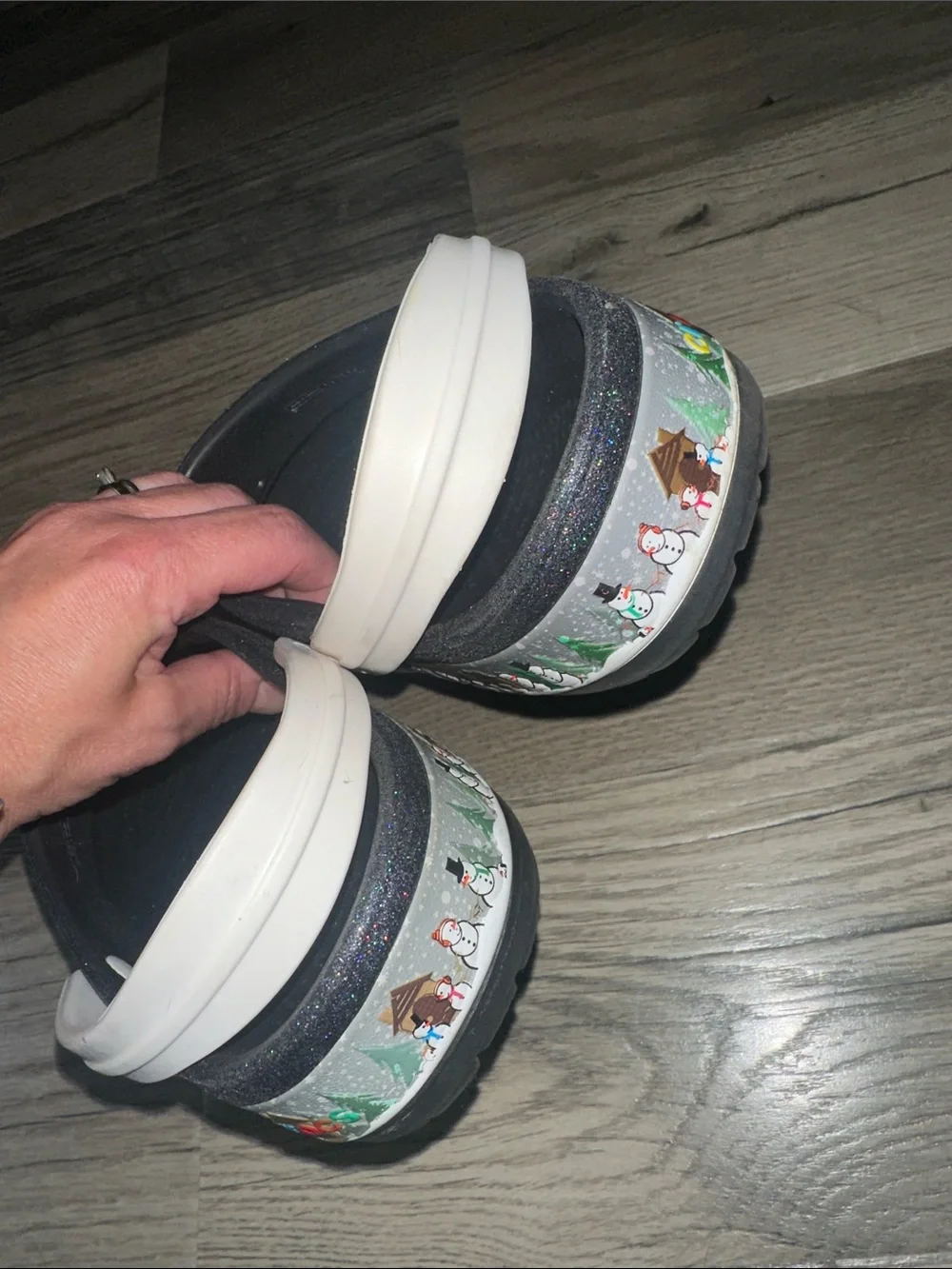 CROCS unisex holiday snowman black glitter winter  Clogs with White band W11 M9